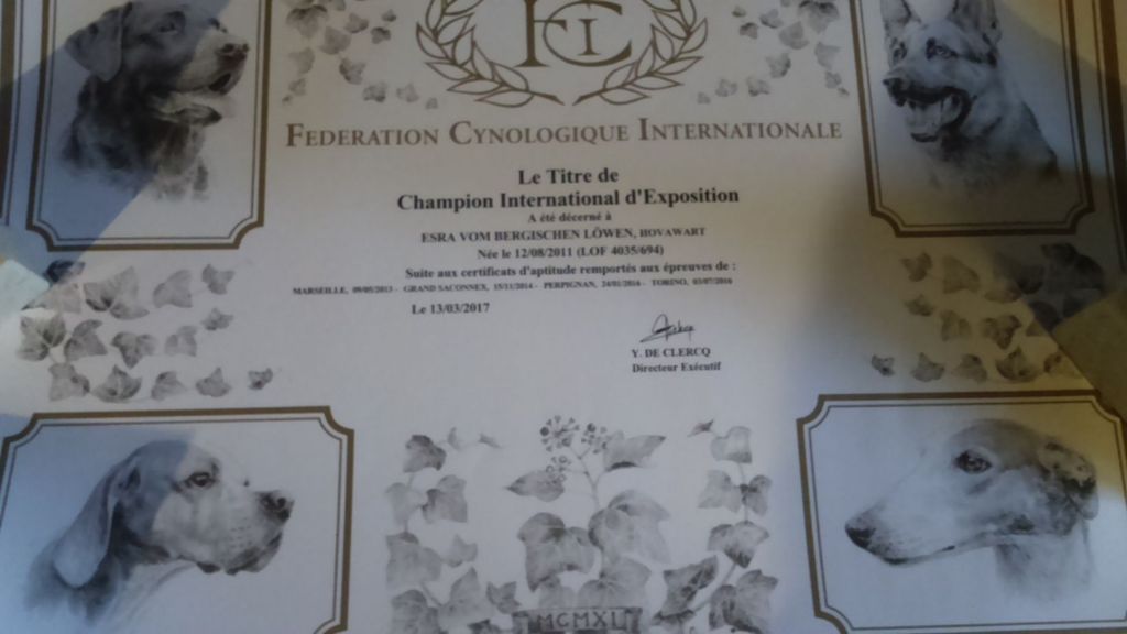 De L'Emeraude Des Alpes - Esra Champion International d'Exposition